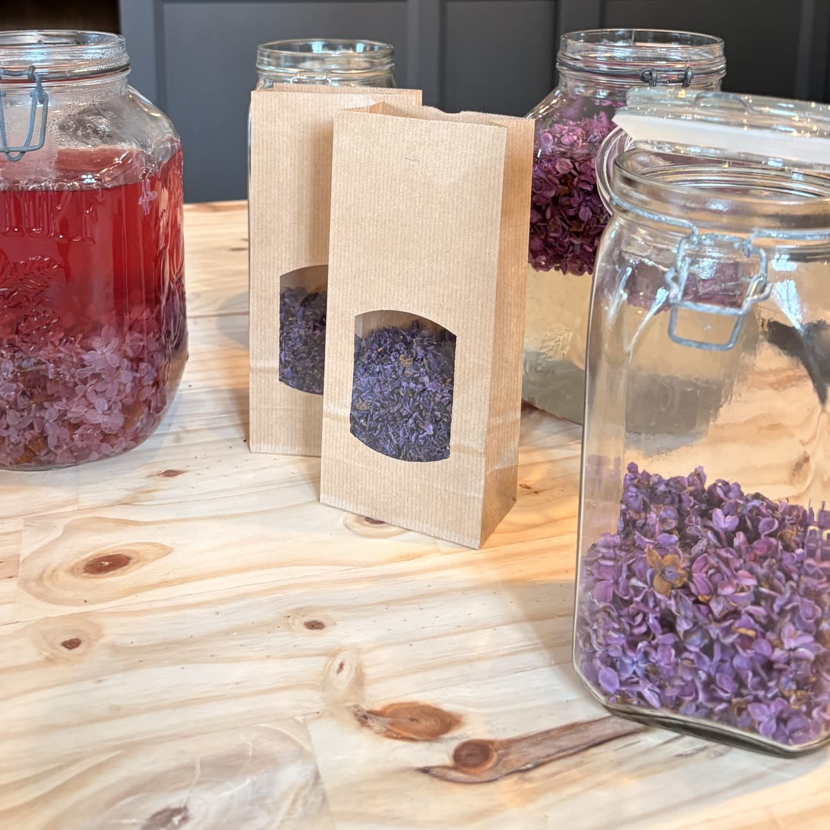 Sirop de lilas fait maison